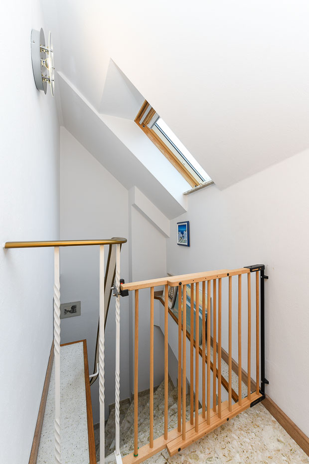 Ferienwohnung „Elly“ - Flur mit Treppe