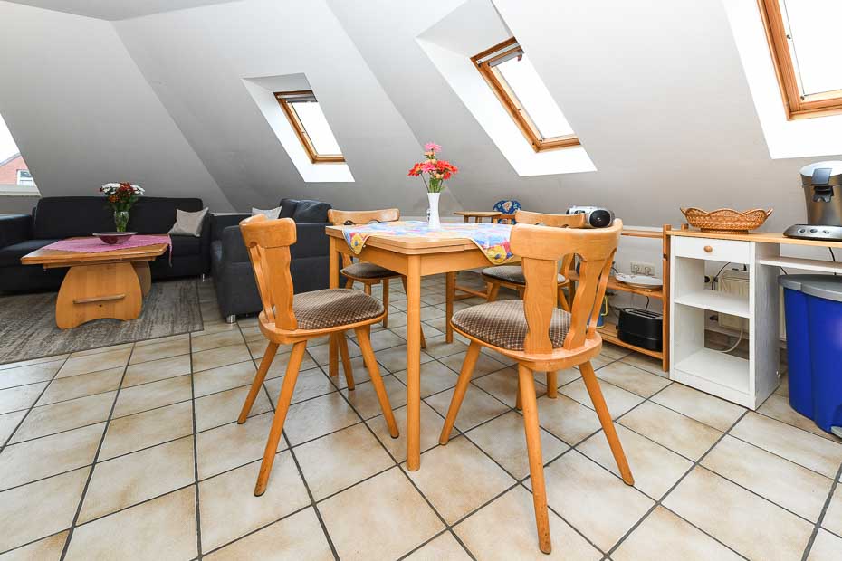 Ferienwohnung „Elly“ -  Wohnzimmer mit integrierter Küche