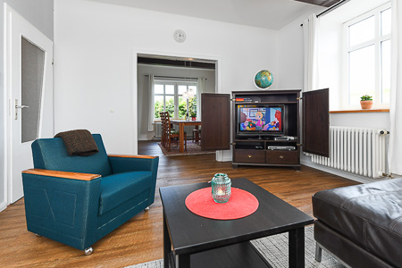 Ferienwohnung „Ebbe“ - großer Wohnraum mit großzügigem Esszimmer-Bereich
