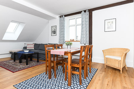 Ferienwohnung „Flut“ - Wohnzimmer mit Essbereich