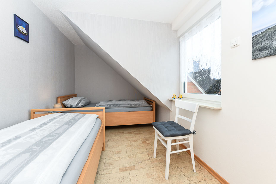 Ferienwohnung „Sonnenstrahl“ - Schlafzimmer 2/Kinderzimmer