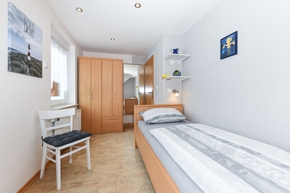 Ferienwohnung „Sonnenstrahl“ - Schlafzimmer 2/Kinderzimmer