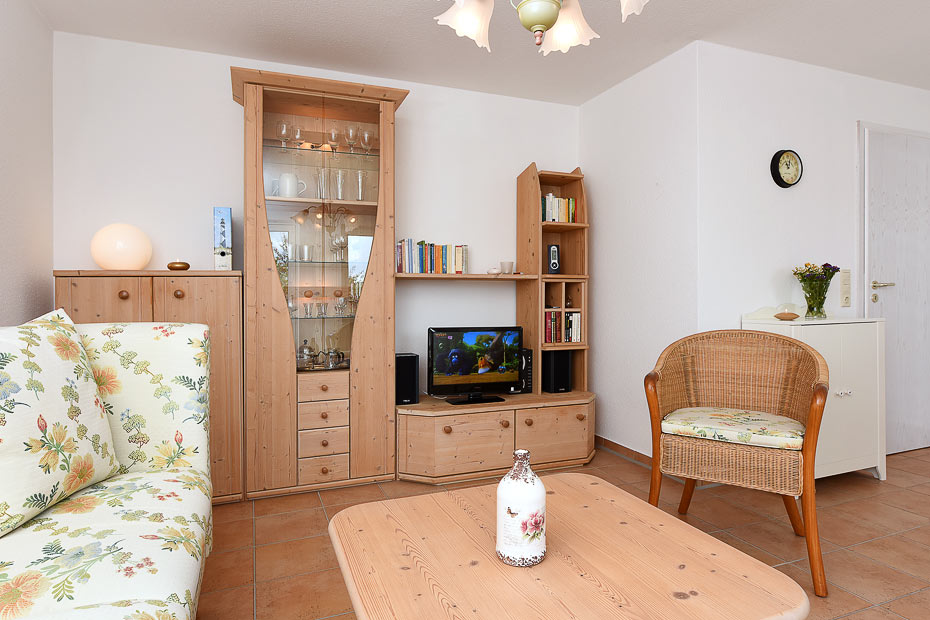 Ferienwohnung „Sonnendeck“ - Wohnzimmer mit integriertem Küchenbereich