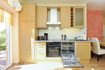 Ferienwohnung „Wenke“ - Wohnzimmer mit integriertem Küchenbereich