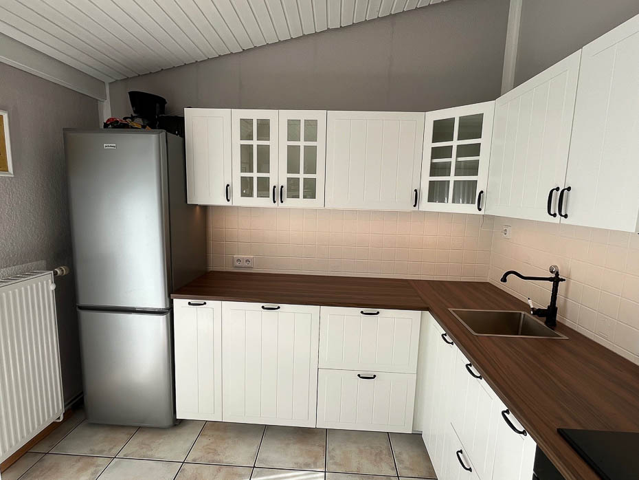 Ferienhaus „Luv und Lee“ - 2026: Neue Küche! Wir haben kurz vor dem Jahreswechsel 2025/2026 eine neue Küche eingebaut. Für einen ersten Eindruck folgen erste Fotos der neuen Küche! Im Laufe des Jahres können wir dann auch die obigen Fotos aktualisieren lassen!