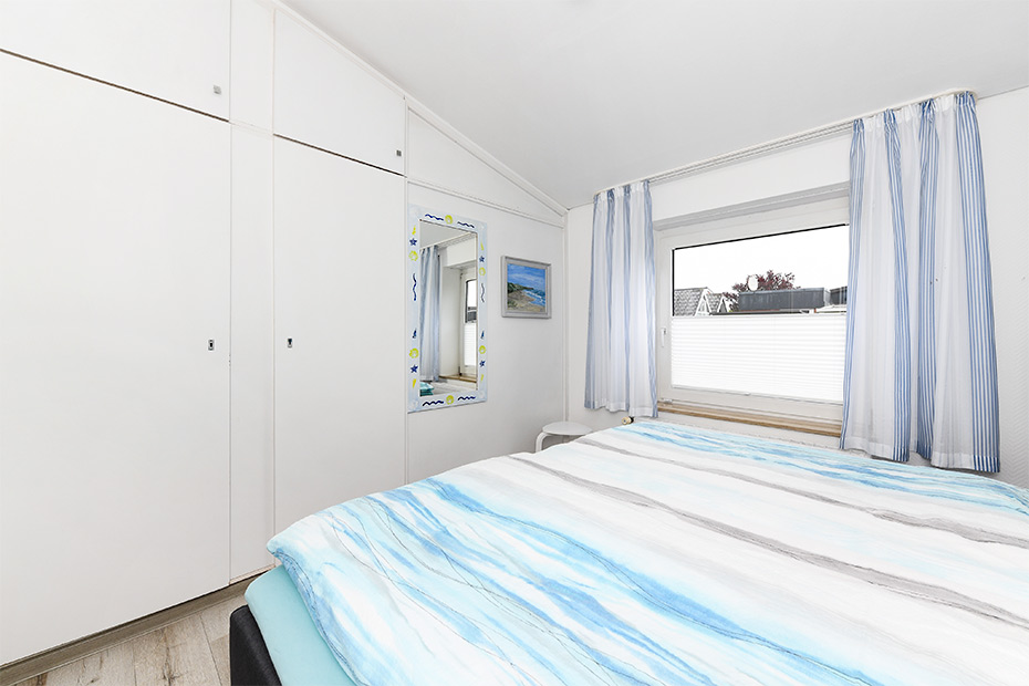 Ferienhaus „Auf Reede“ - Schlafzimmer 1