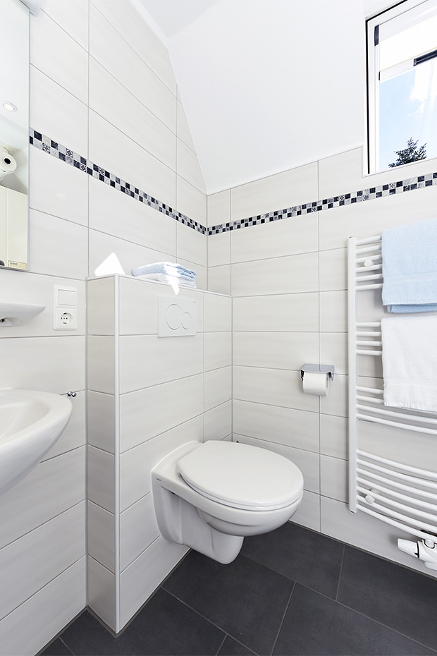 Ferienhaus „Am Tief“ - Badezimmer