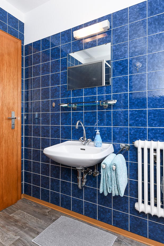 Ferienhaus „Nordseeruhe“ - Badezimmer im Obergeschoss