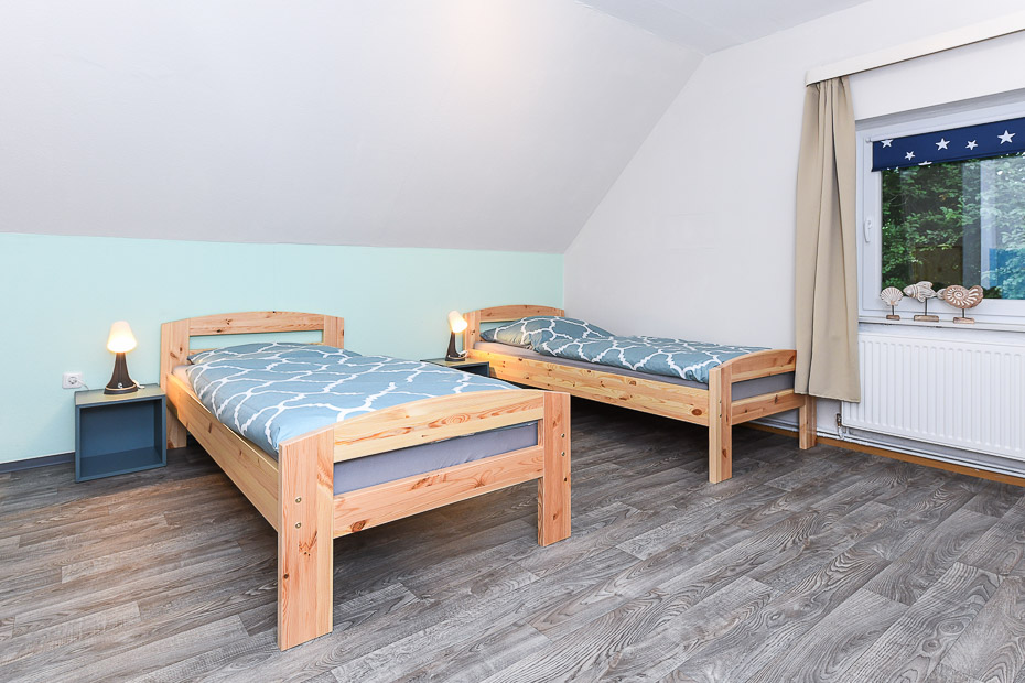 Ferienhaus „Nordseeruhe“ - Schlafzimmer 2/Kinderzimmer