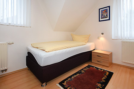 Ferienhaus „Deichkrone“ - Schlafzimmer 2/Kinderzimmer