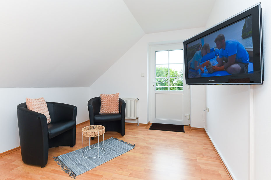 Ferienwohnung „Dobbe“ - Wohn- und Esszimmer