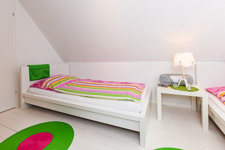 Ferienhaus „Fine“ - Schlafzimmer 2/Kinderzimmer