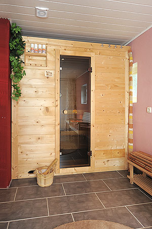 Ferienhaus „Fine“ - Sauna mit Dusche und WC im Backhaus im Garten