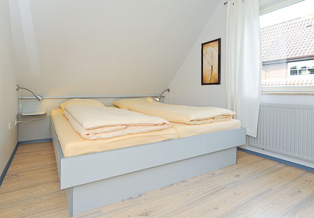 Ferienhaus „Fresena“ - Schlafzimmer 1