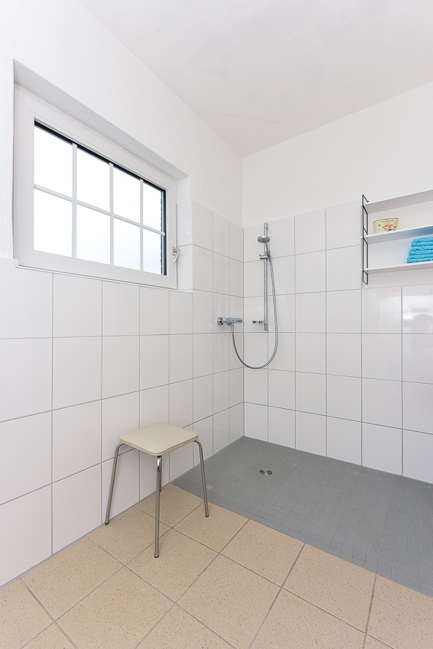 Ferienhaus „Goldhammer“ - Badezimmer 1 im Erdgeschoss