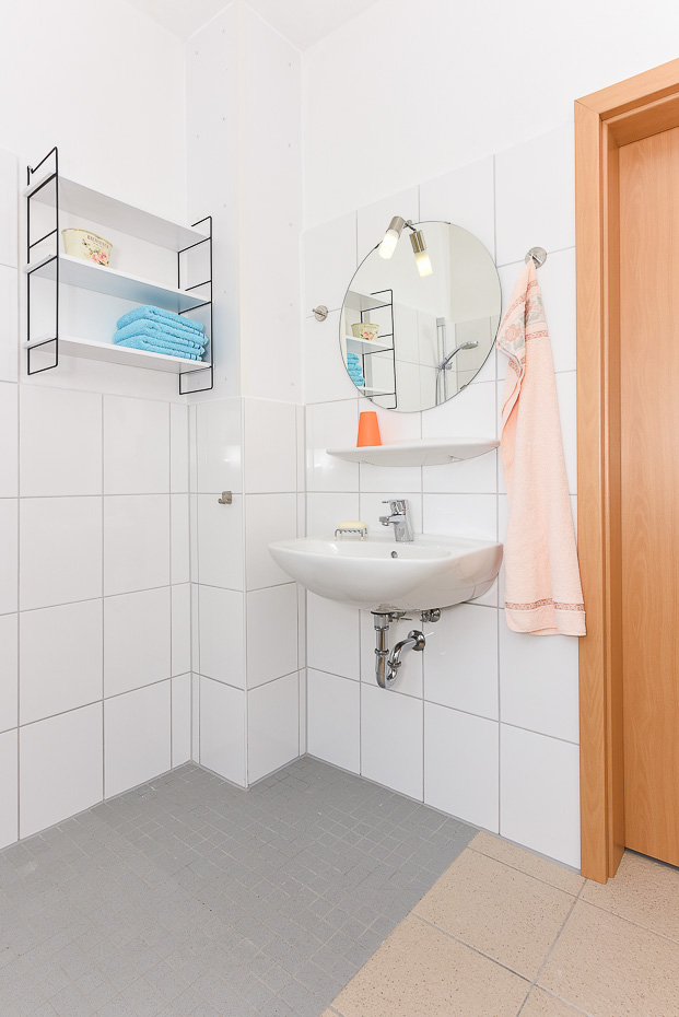 Ferienhaus „Goldhammer“ - Badezimmer 1 im Erdgeschoss