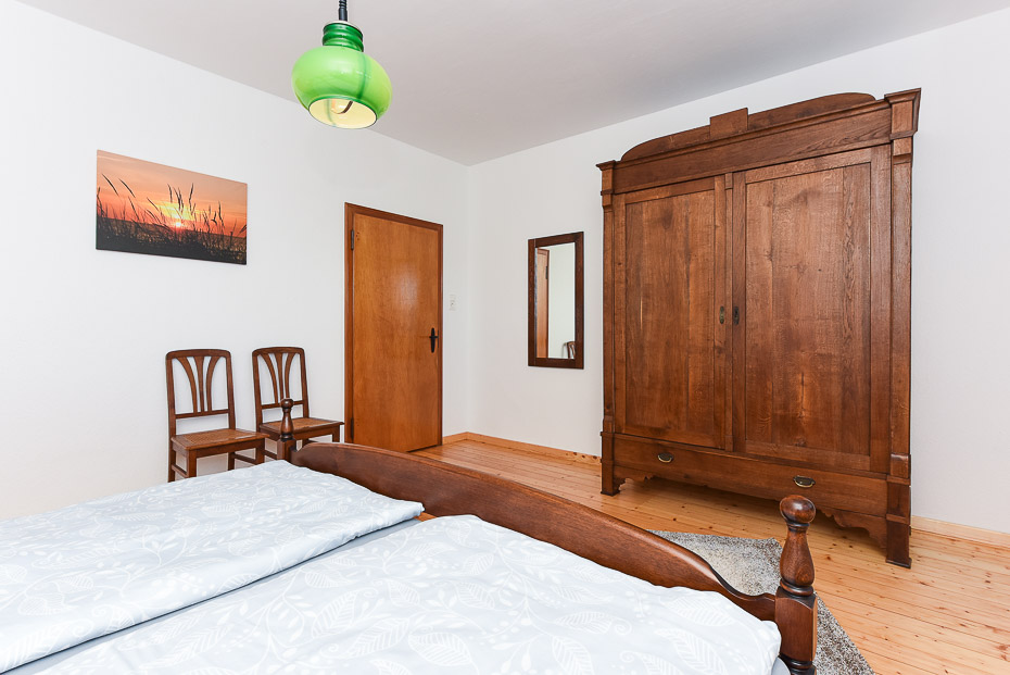 Ferienhaus „Goldhammer“ - Schlafzimmer 1 im Erdgeschoss