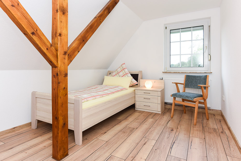 Ferienhaus „Goldhammer“ - Schlafzimmer 2/Kinderzimmer im Obergeschoss