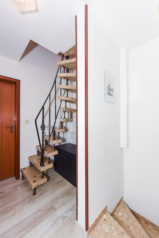 Ferienhaus „Grodehus“ - Flur und Treppe