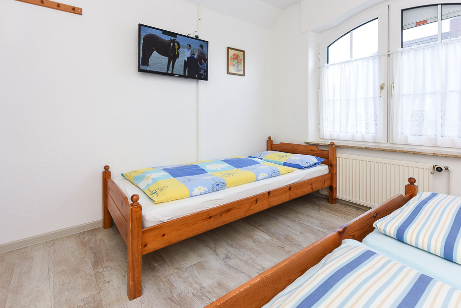 Ferienhaus „Grodehus“ - Schlafzimmer 1 (1. Obergeschoss)