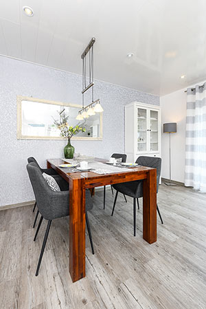 Ferienhaus Harle - Wohnzimmer mit integriertem Küchenbereich