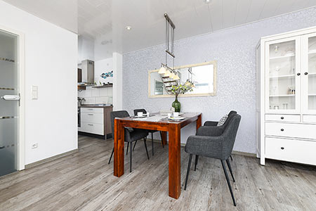 Ferienhaus Harle - Wohnzimmer mit integriertem Küchenbereich