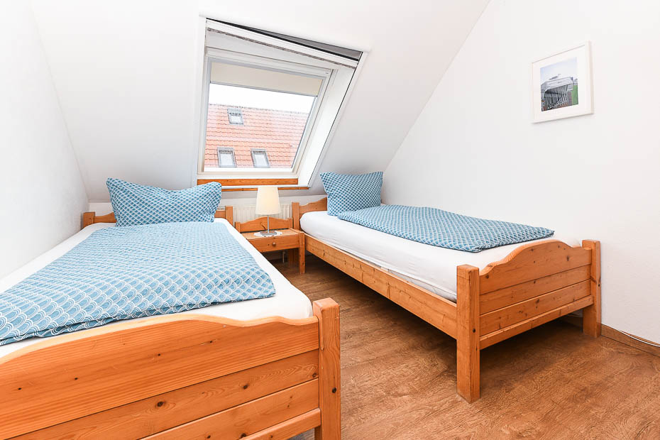 Ferienhaus „Kärst“ - Schlafzimmer 2/Kinderzimmer