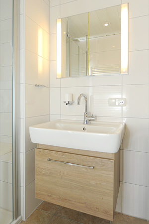 Ferienhaus „Kehrwieder“ - Badezimmer im Erdgeschoss