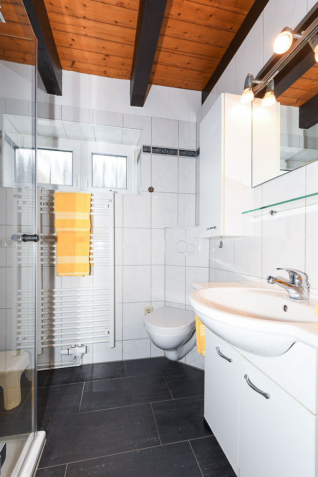Ferienhaus „Linda“ - Badezimmer