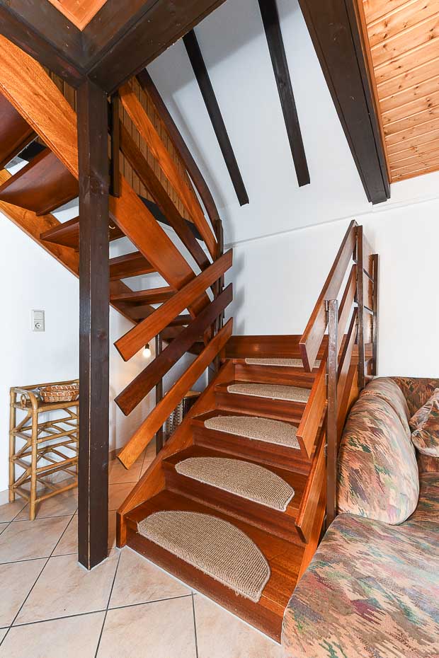 Ferienhaus „Linda“ - Treppe ins Obergeschoss