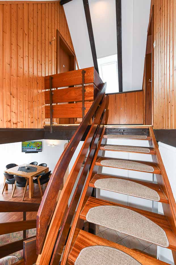 Ferienhaus „Linda“ - Treppe ins Obergeschoss