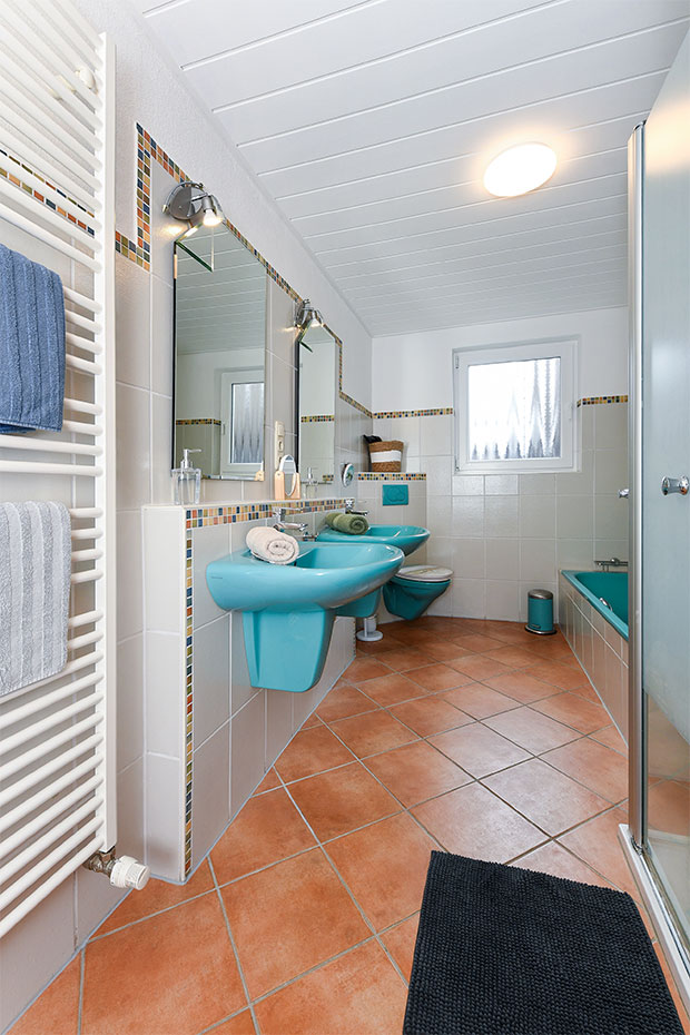 Ferienhaus „Moorgeist“ - Badezimmer im Erdgeschoss