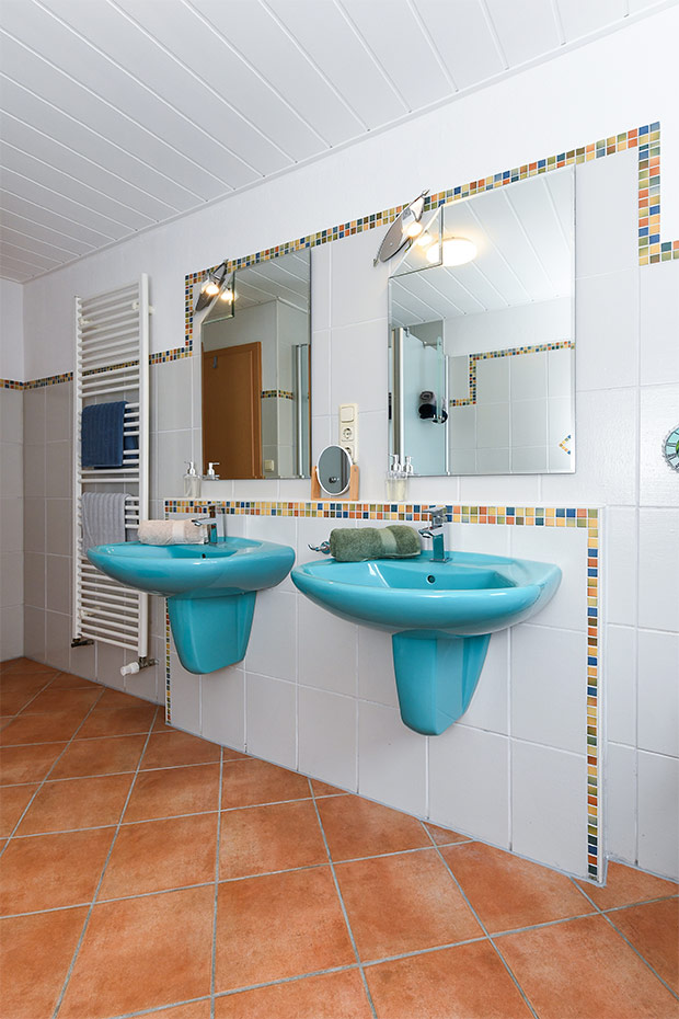 Ferienhaus „Moorgeist“ - Badezimmer im Erdgeschoss