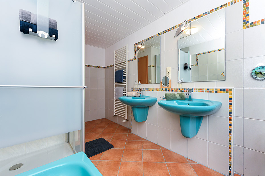 Ferienhaus „Moorgeist“ - Badezimmer im Erdgeschoss