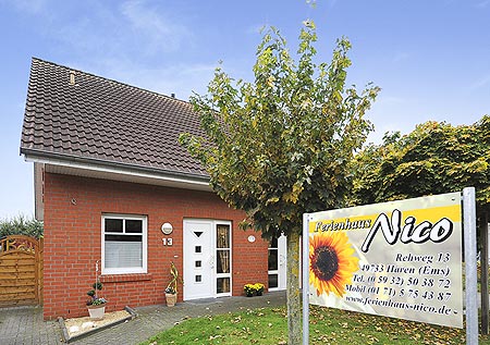 Ferienhaus „Nico“ - Außenansicht mit Hauseingang