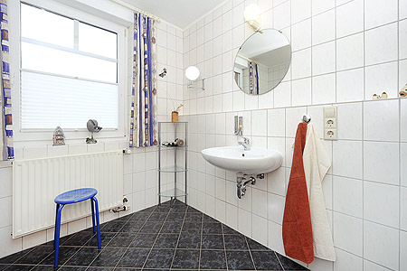 Ferienhaus „Nico“ - Badezimmer