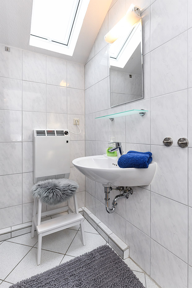 Ferienhaus „Nordseekate“ - Badezimmer