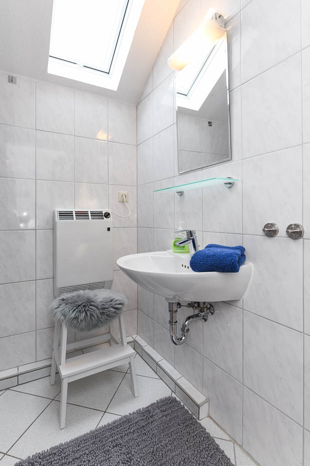 Ferienhaus „Nordseekate“ - Badezimmer