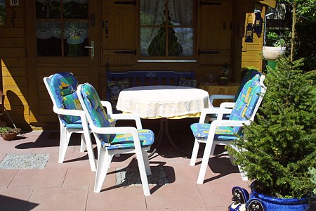 Ferienwohnung „Riegstra“ - Terrasse im Garten