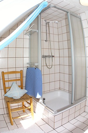 Ferienwohnung „Riegstra“ - Badezimmer