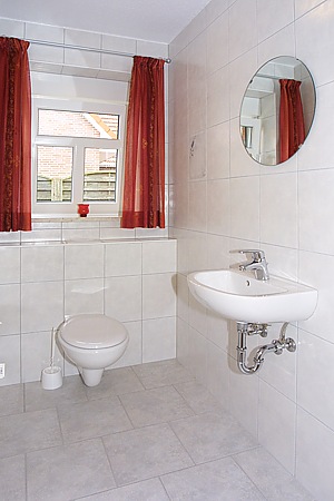 Ferienwohnung 1 - separates zweites WC