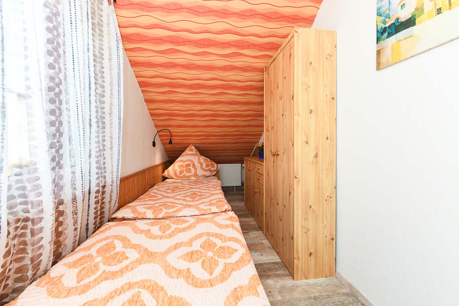 Ferienhaus „Schlatt“ - Schlafzimmer 2/Kinderzimmer
