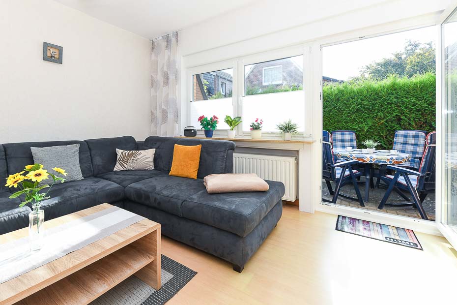 Ferienhaus „Schlatt“ - Wohnzimmer mit Essgruppe