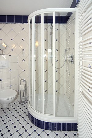 Ferienhaus „Schmidt-Rottluff“ - Badezimmer