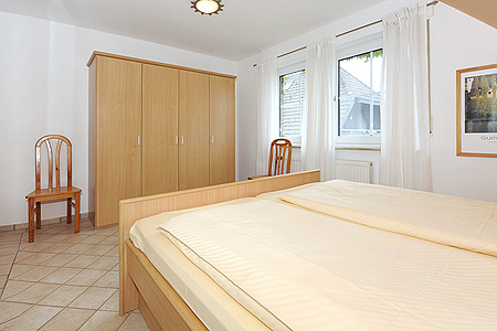 Ferienhaus „Schmidt-Rottluff“ - Schlafzimmer 1