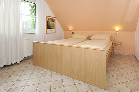 Ferienhaus „Schmidt-Rottluff“ - Schlafzimmer 1