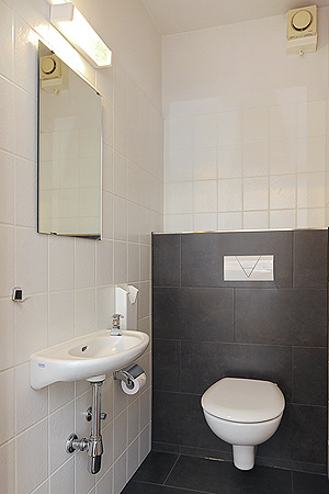 Ferienhaus „Schmidt-Rottluff“ - separates zweites WC