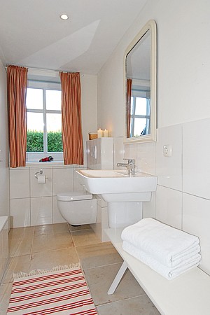 Ferienhaus „Vörn“ - Badezimmer