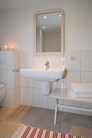 Ferienhaus „Vörn“ - Badezimmer
