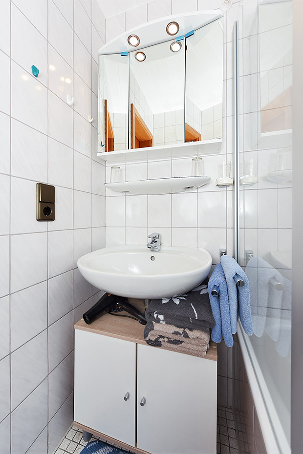 Ferienwohnung groß - Badezimmer
